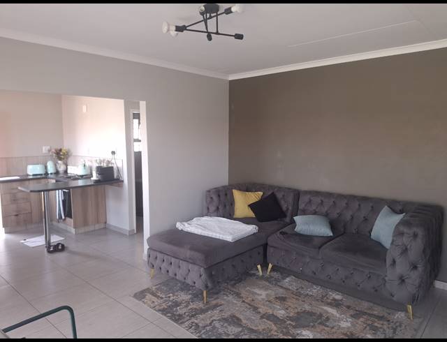 2 BEDROOM FREEHOLD FOR SALE IN DAWN PARK